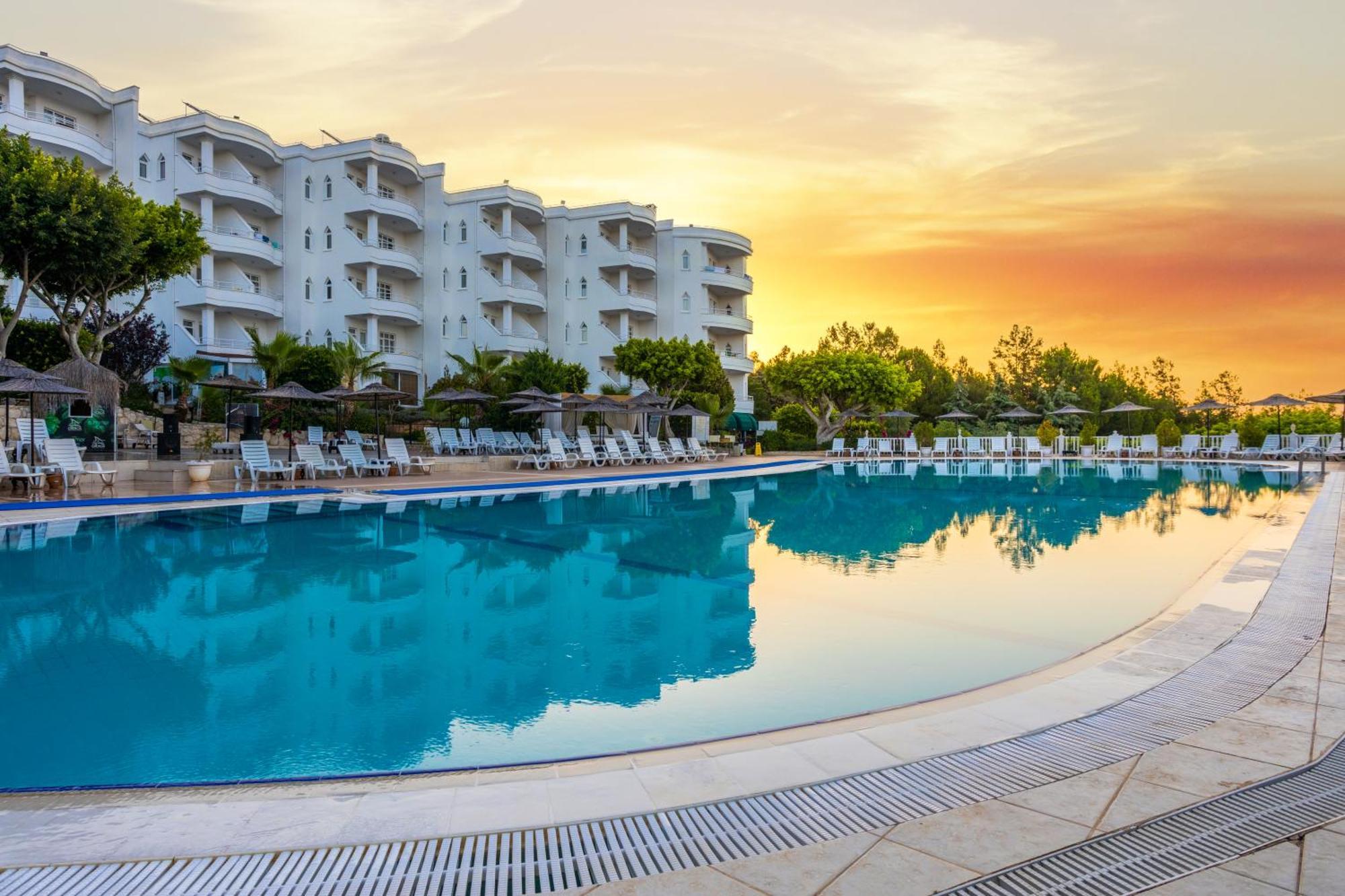 Olbios Marina Resort Hotel Kumkuyu Exterior photo